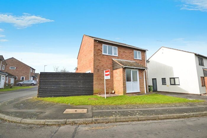 4 Bedroom Detached House For Sale In Elm Road, Folksworth, Peterborough, PE7