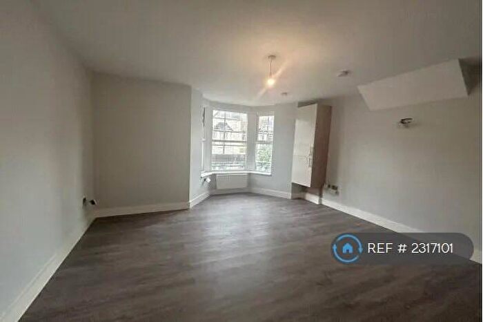 1 Bedroom Flat To Rent In Clarendon Road East, Morecambe, LA4