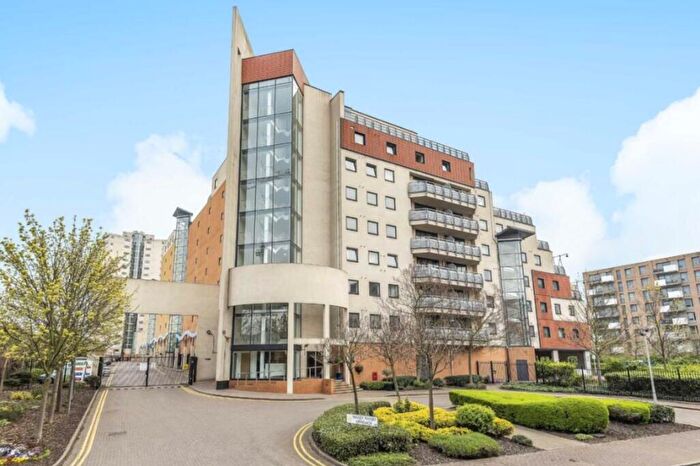 2 Bedroom Flat To Rent In Wards Wharf Approach, Silvertown, E16