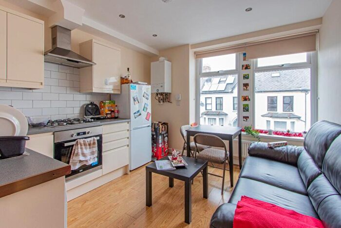 2 Bedroom Private Hall To Rent In Northcote Street, Cathays, CF24