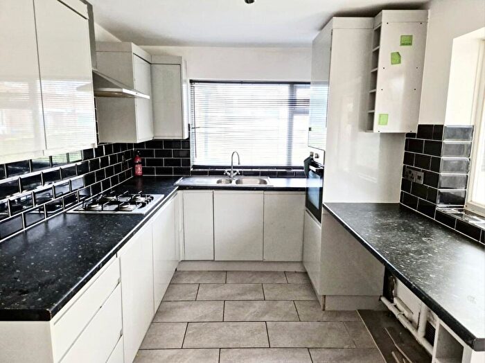 5 Bedroom Semi-Detached House To Rent In Fairfax, Bracknell, Berkshire, RG42