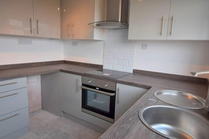 2 Bedroom Flat To Rent In Carrington Place, Tring HP23