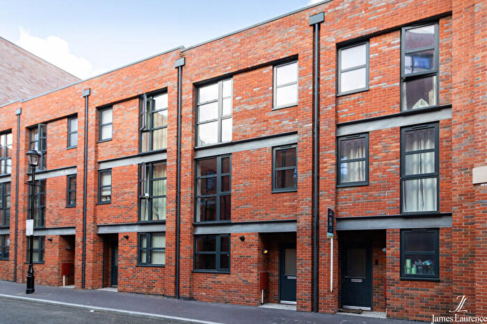 4 Bedroom Town House For Sale In Tenby Street South, Jewellery Quarter, Birmingham City Centre, B1