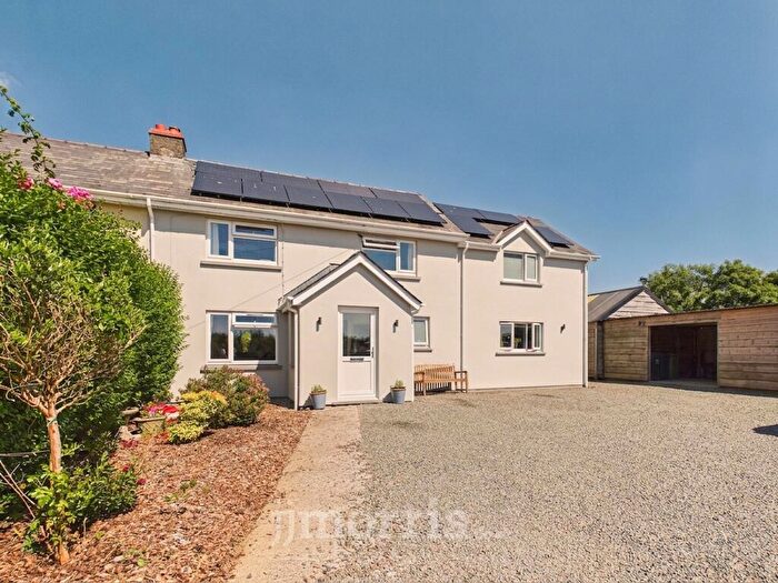 5 Bedroom Semi-Detached House For Sale In Camrose, Haverfordwest, SA62