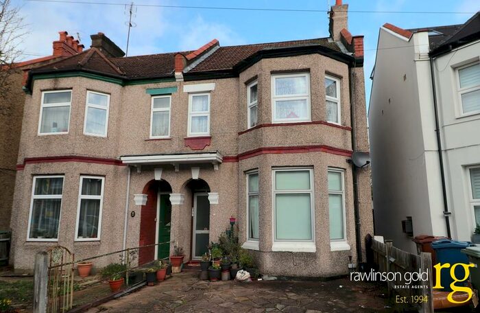 2 Bedroom Flat To Rent In Wellesley Road, Harrow, HA1