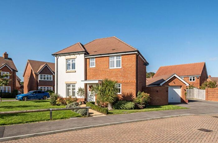 3 Bedroom Detached House For Sale In West Brook View, Emsworth, PO10