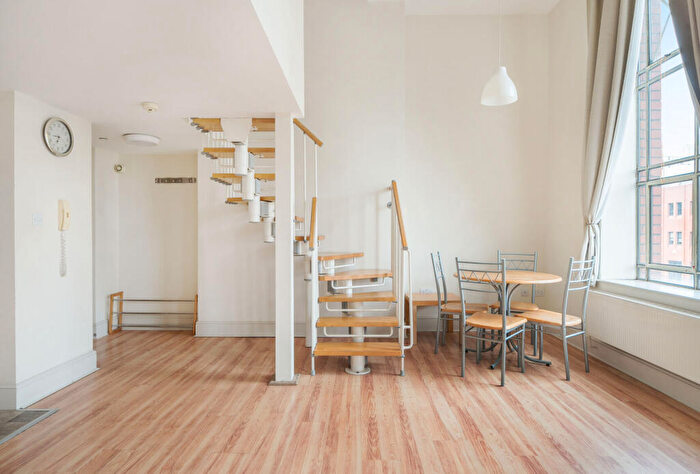 1 Bedroom Apartment For Sale In Old Market Street, Bristol, BS2