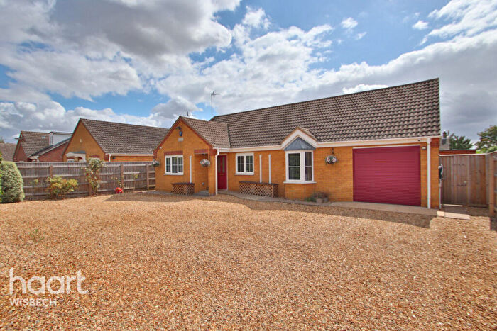 3 Bedroom Detached Bungalow For Sale In Back Road, Murrow, PE13