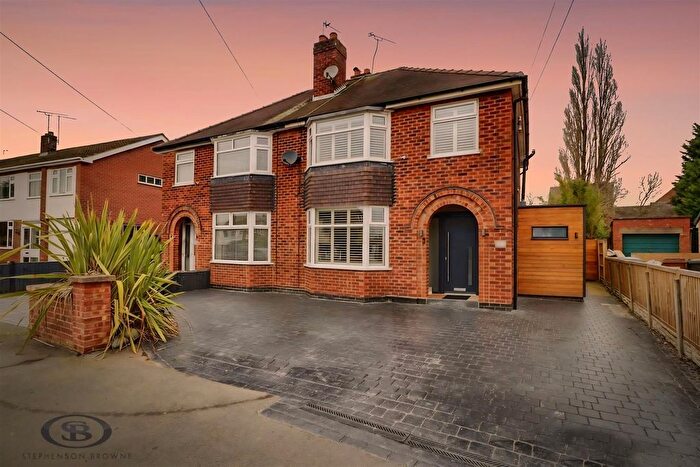 3 Bedroom Semi Detached House For Sale In Manor Way, Crewe, CW2