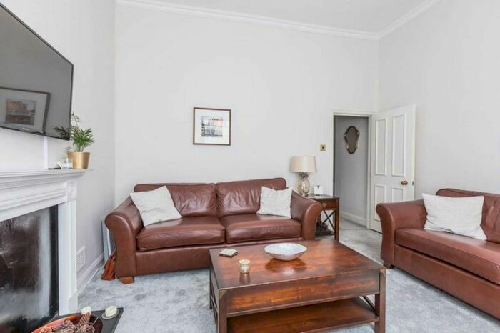 2 Bedroom Flat To Rent In Gloucester Street, Pimlico, London, SW1V