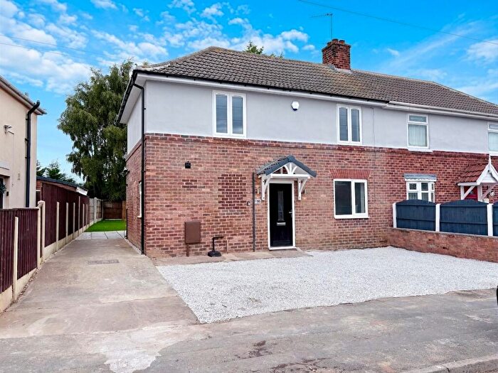 3 Bedroom Semi-Detached House For Sale In Haig Crescent, New Rossington, DN11