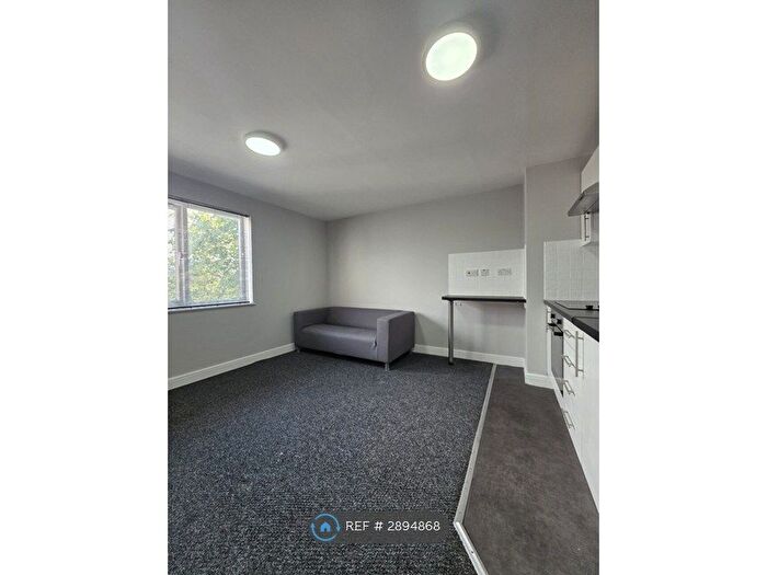 1 Bedroom Flat To Rent In Broadway, Cardiff, CF24