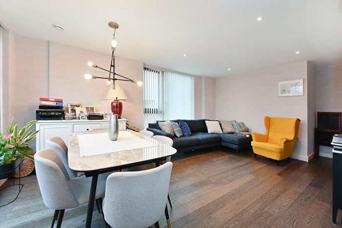 3 Bedroom Flat To Rent In Essex Park Mews, London, W3