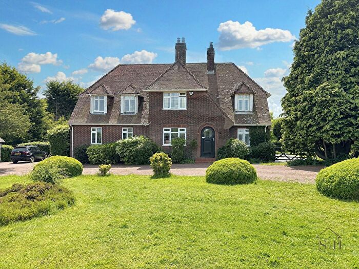 5 Bedroom Detached House For Sale In Egg Hill Road, Charing, TN27
