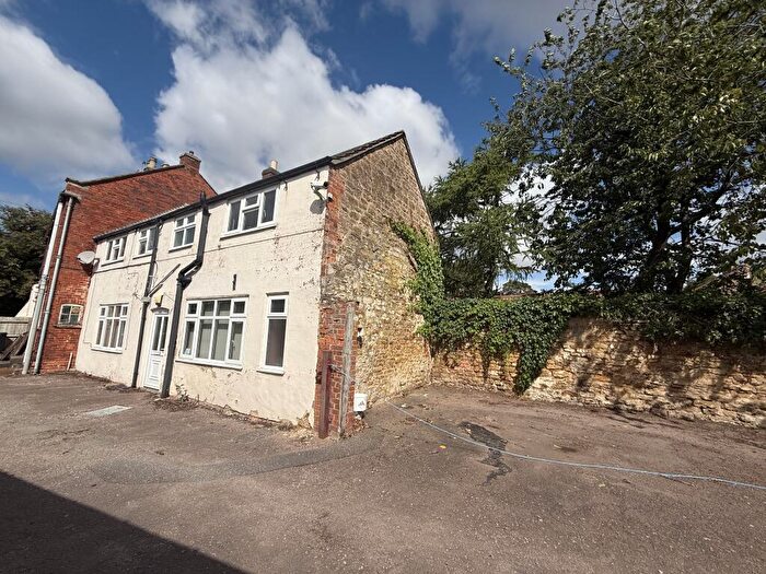 3 Bedroom Cottage For Sale In Rinteln And Kinross, Main Street, Barrowby, Grantham, NG32