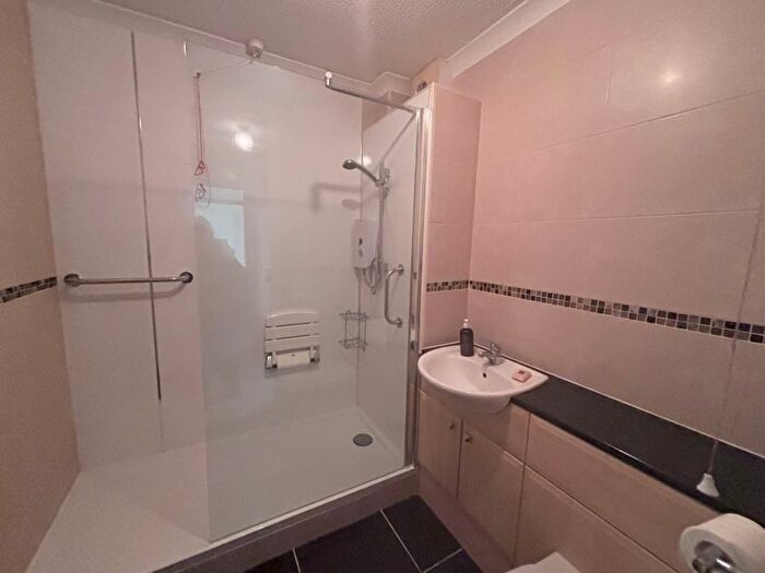 1 Bedroom Property For Sale In Cloverdale Drive, Longwell Green, Bristol, BS30