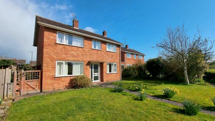 4 Bedroom Detached House For Sale In Orchard Rise, Tibberton, GL19