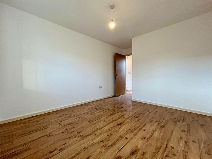 2 Bedroom Flat To Rent In Alexandra Road, Newhall, Harlow, CM17