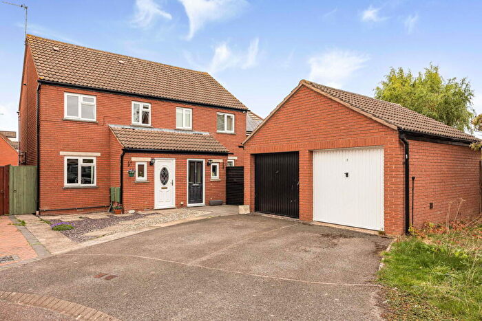 3 Bedroom Semi-Detached House For Sale In Barwick Road, Up Hatherley, Cheltenham, GL51