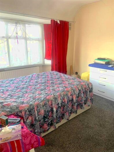 1 Bedroom Property To Rent In Clairvale Road, Hounslow, TW5