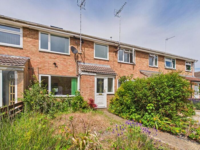 3 Bedroom Terraced House For Sale In Raynham Road, Bury St. Edmunds, IP32
