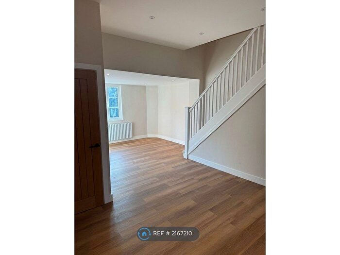 2 Bedroom End Of Terrace House To Rent In Alma Road, Windsor, SL4