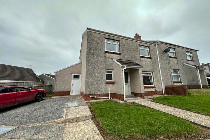 3 Bedroom Property To Rent In Gors Fach, Caerfyrddin, SA33