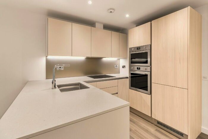 Studio To Rent In Nine Elms Lane, London, SW11