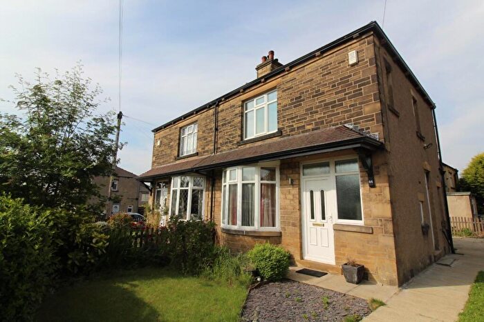 2 Bedroom Semi-Detached House To Rent In Grange Avenue, Thornbury, Bradford, BD3