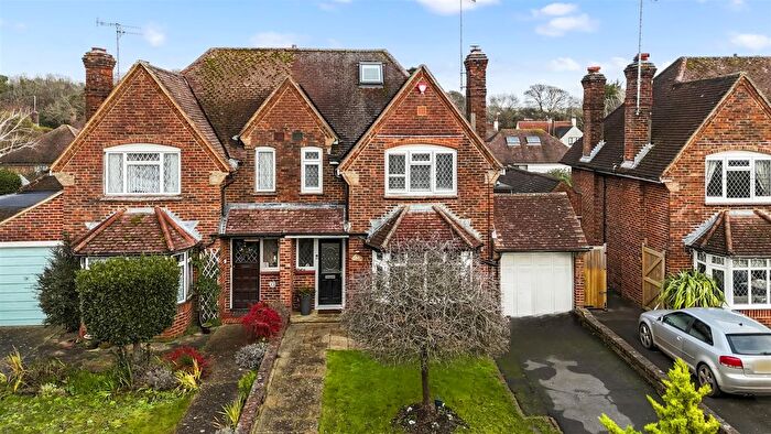 4 Bedroom Semi Detached House For Sale In Offington Avenue, Worthing, BN14