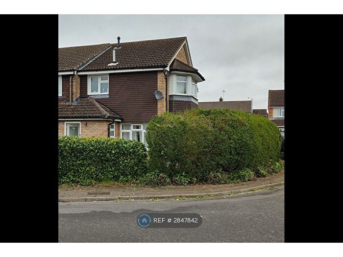 3 Bedroom End Terrace House To Rent In Richmond Road, Bedford, MK45