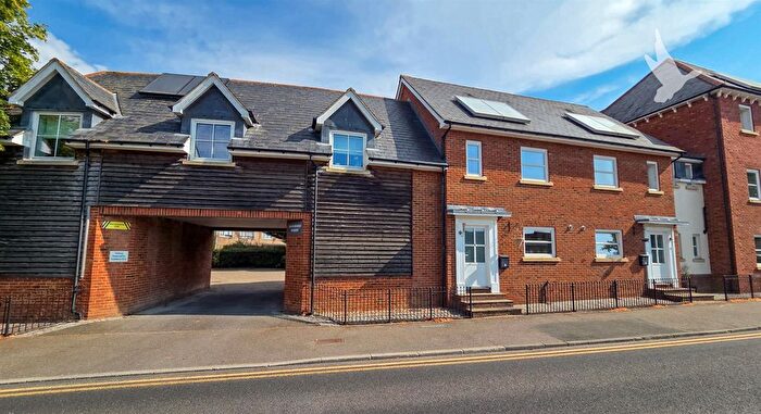 2 Bedroom End Terrace House To Rent In Sandford Road, Chelmsford, CM2