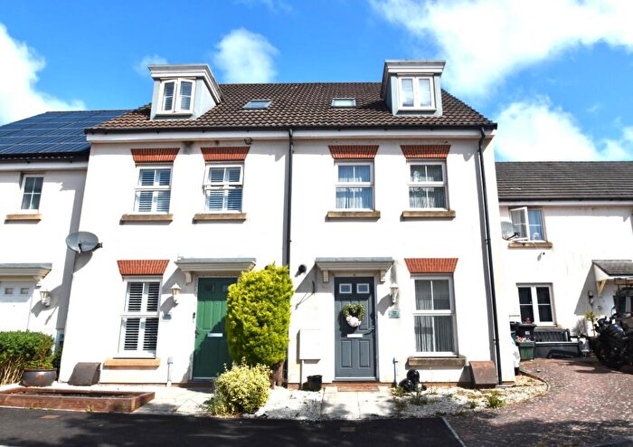 4 Bedroom Semi-Detached House To Rent In Swallow Way, Cullompton, Devon, EX15