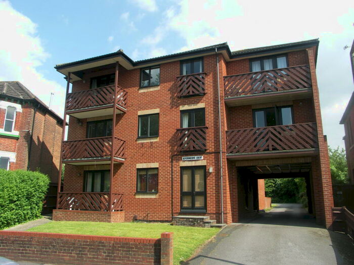 2 Bedroom Flat To Rent In Riverbourne Court, Bitterne, SO18