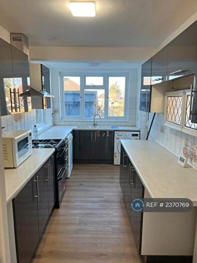 3 Bedroom Semi-Detached House To Rent In North Road, Dartford, DA1