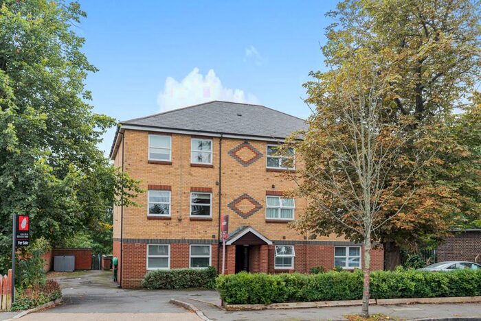 2 Bedroom Flat To Rent In Horniman Drive London, SE23