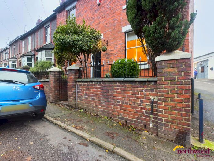 2 Bedroom Town House To Rent In Seabridge Road, Westlands, Newcastle-under-Lyme, ST5