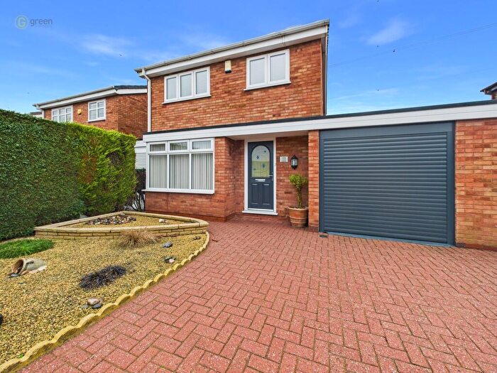 3 Bedroom Link Detached House For Sale In Lorton, Tamworth, B79