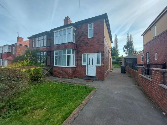 3 Bedroom Semi-Detached House To Rent In Oakwood Road East, Rotherham, S60