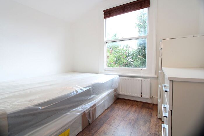 4 Bedroom Terraced House To Rent In Quicks Road, Wimbledon, SW19