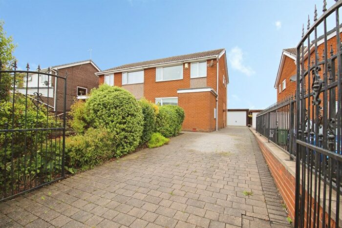 3 Bedroom Semi-Detached House For Sale In Walton Drive, Drighlington, Bradford, BD11
