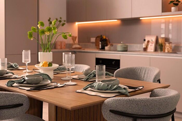 3 Bedroom Apartment To Rent In Dockside, Edinburgh, EH6
