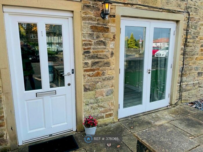 2 Bedroom Flat To Rent In Providence House, Wilsden, Bradford, BD15