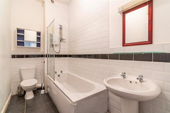 2 Bedroom Flat To Rent In Balmoral Terrace, Heaton, NE6