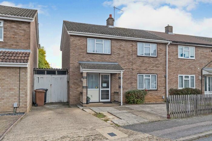 4 Bedroom House To Rent In Fawcett Road, Stevenage, SG2