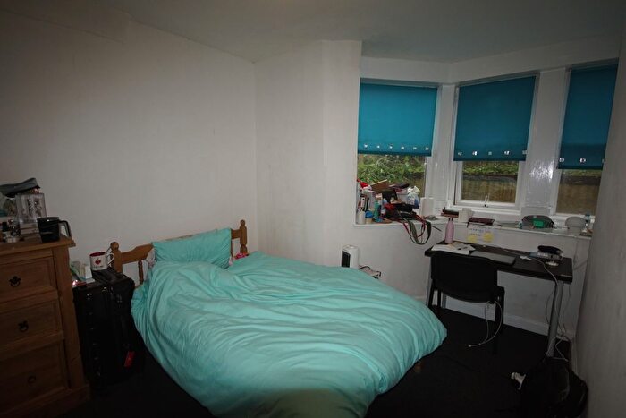 2 Bedroom Flat To Rent In Cotham Vale, Bristol, BS6