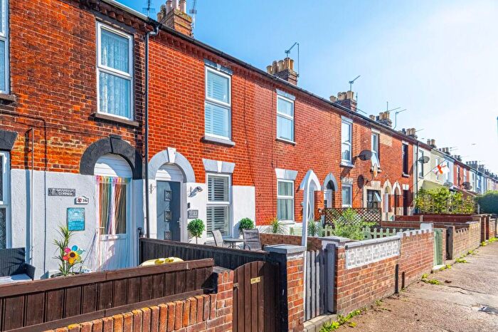 3 Bedroom Terraced House For Sale In Winifred Road, Great Yarmouth, NR31