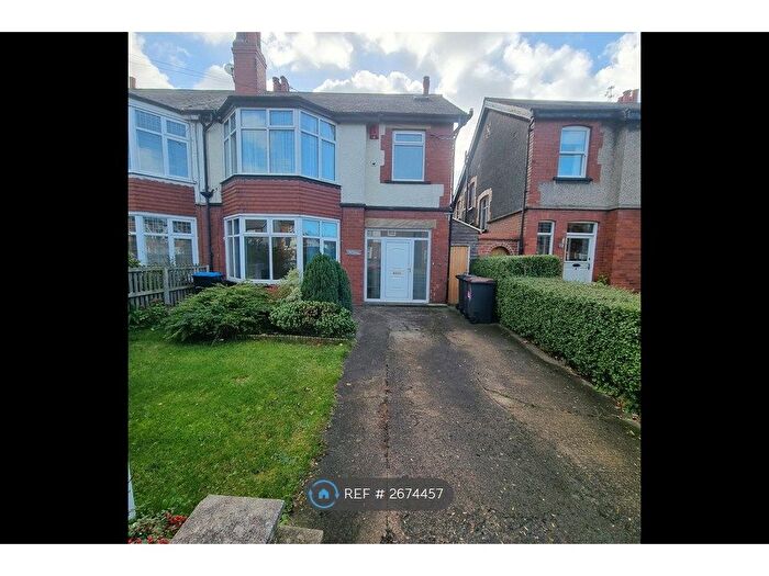 1 Bedroom Flat To Rent In Lynton Gardens, Harrogate, HG1