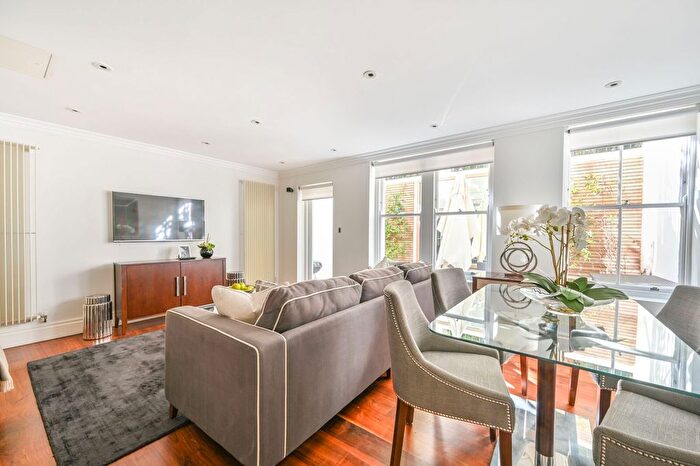 1 Bedroom Flat To Rent In Kensington Gardens Square, Bayswater, London, W2