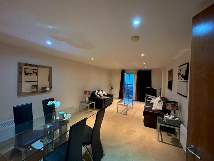 2 Bedroom Flat To Rent In Trawler Road, Maritime Quarter, Swansea, SA1